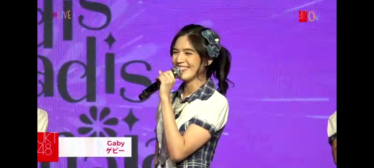 naim_pasha's tweet photo. Hey @gabyJKT48, after 10 days, finally I can watch your show after your graduation announcement! Enjoy the moment!

#GadisGadisRemajaJKT48 #OneDecadeGaby https://t.co/vFq9ClvPQM