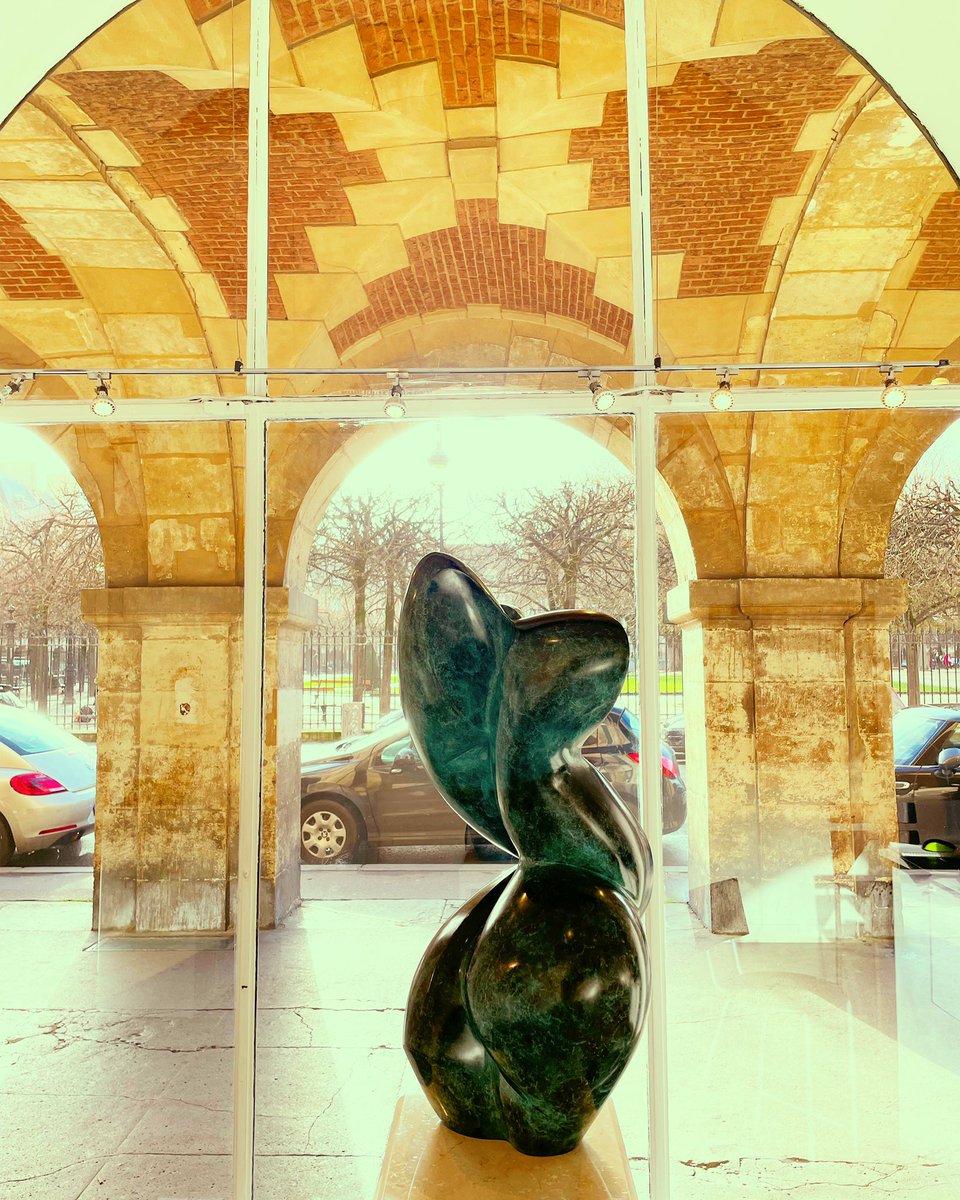 Have a lovely week everyone  💚

Artwork: Pollès, Ophélie, 2002, Bronze, Ed.1/1, 74 x 34 x 34 cm.

#art #artsy #polles #bronzesculpture #contemporaryart #artcollectors