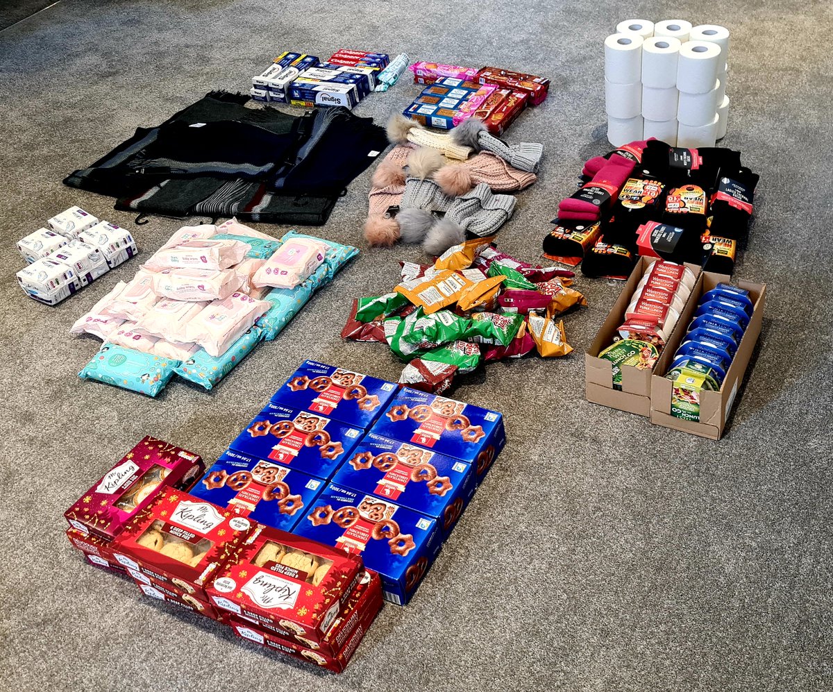 HandPRecruit's tweet photo. So great to be supporting Sanctus this Christmas - Well done to the team for pulling it all together! https://t.co/cimU4kN5hC