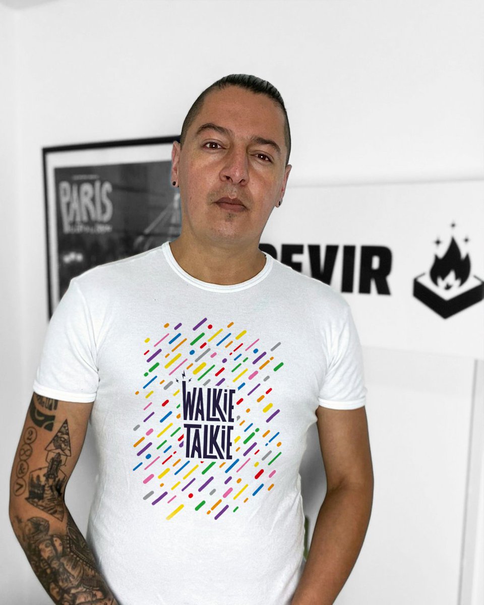 DevirAmericas's tweet photo. ¡Hoy les traemos una gran noticia! 🤩 Anunciamos nuestra nueva línea de productos: además de juegos de mesa, rol y TCG, hoy nace #DevirStyle, nuestra línea de camisetas, chelas, polos y remeras ✨ ¿Cuál es tu favorita? ¡Pronto más información! https://t.co/IYSLAEkZH5