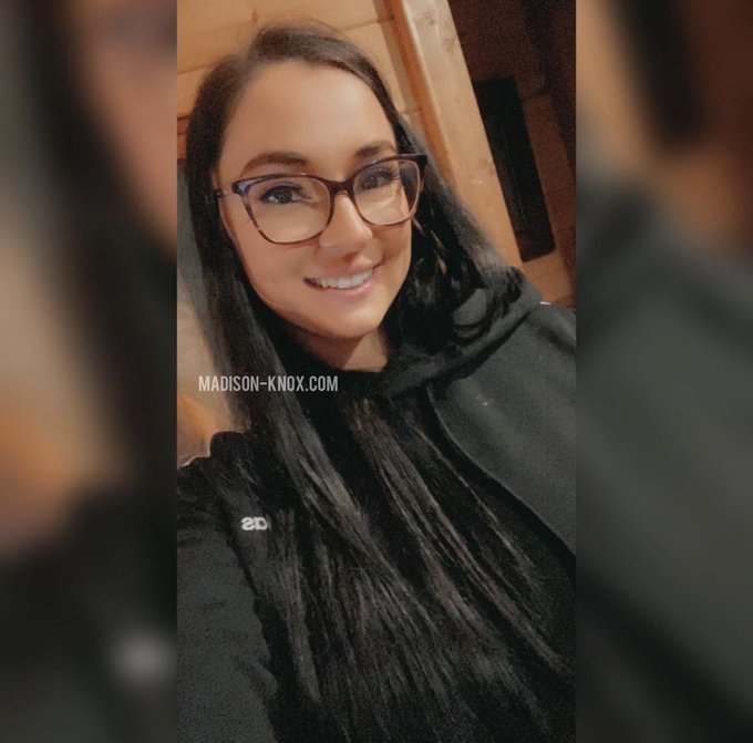 Watch Madison Knox 👑's leaked NSFW photo on TwXstars