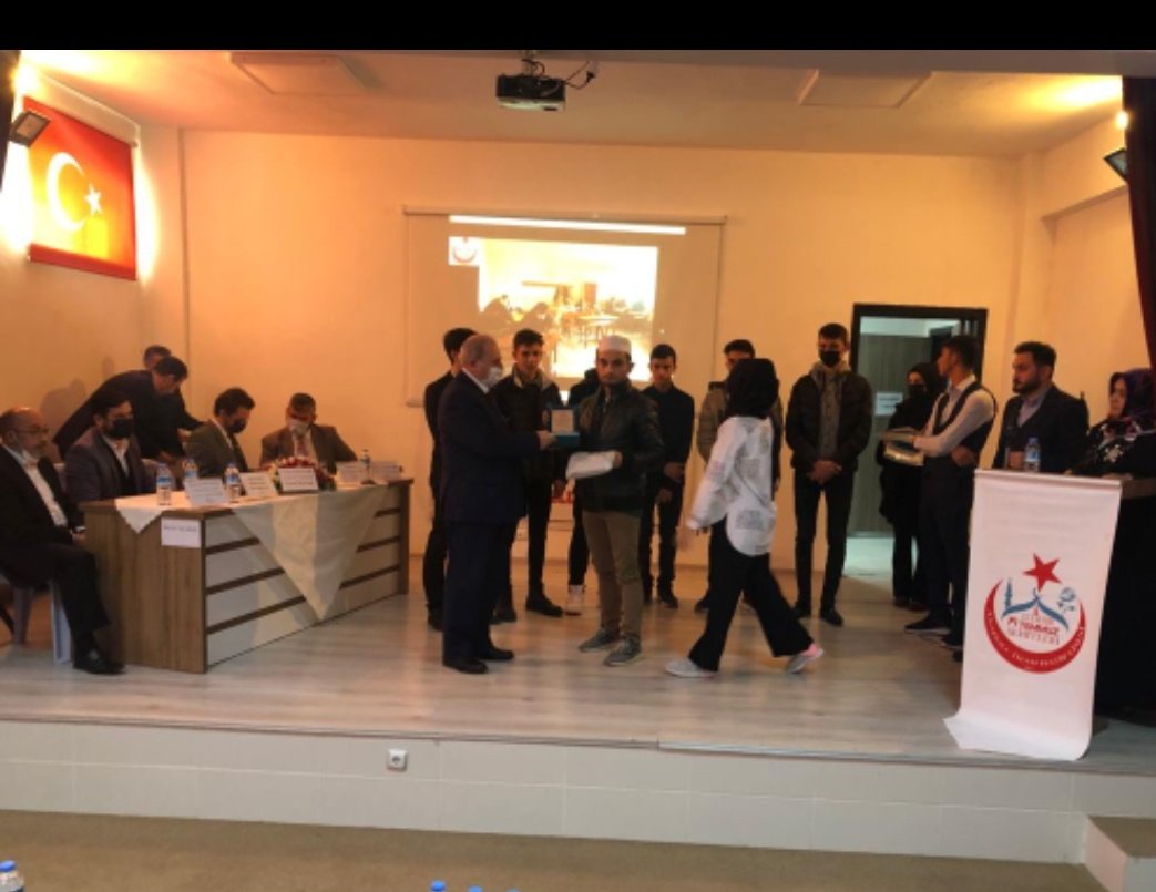 Nevşehir Kuranı Kerimi güzel okuma yarışması 1.si öğrencimiz ÖMER ALTUN👏 <a href="/nevsehirmem/">Nevşehir İl Millî Eğitim Müdürlüğü</a> <a href="/ACIGOLMEM/">Nevşehir-Acıgöl İlçe Milli Eğitim Müdürlüğü</a>