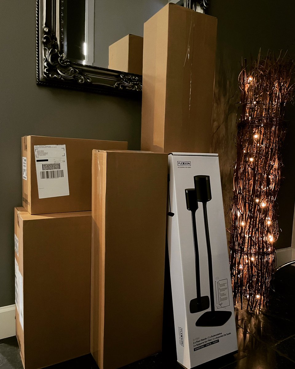 Onze klant maakte een mooie opmerking, dit jaar weer geen vuurwerk dus gaan wij met Sonos het jaar knallend afsluiten! “Happy New Year” 
Wij leveren direct uit voorraad dus wees er snel bij! op=op😉