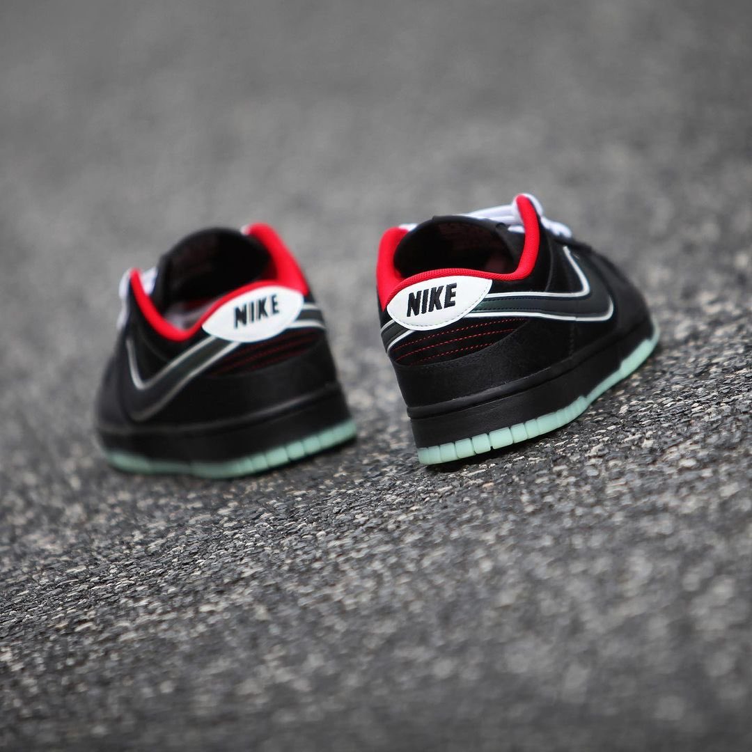 trantrinh20001's tweet photo. LPL × NIKE DUNK SB LOW "Black/Glow"🖤 https://t.co/kWbMdifFEz
