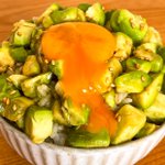 超がつくほど簡単&少ない材料で作れちゃう!「アボカド」を使った丼もの料理のレシピ!