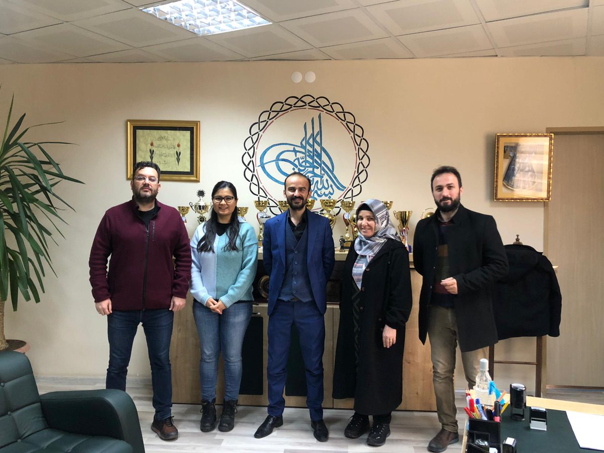 Okul müdürümüz Atila Çataltepe derece yapan tüm öğrencilerimizi ve emek veren kıymetli öğretmenlerimizi kutladı...İmam hatip lisesinin yükselen başarıları devam edecektir. 👍👏👏👏