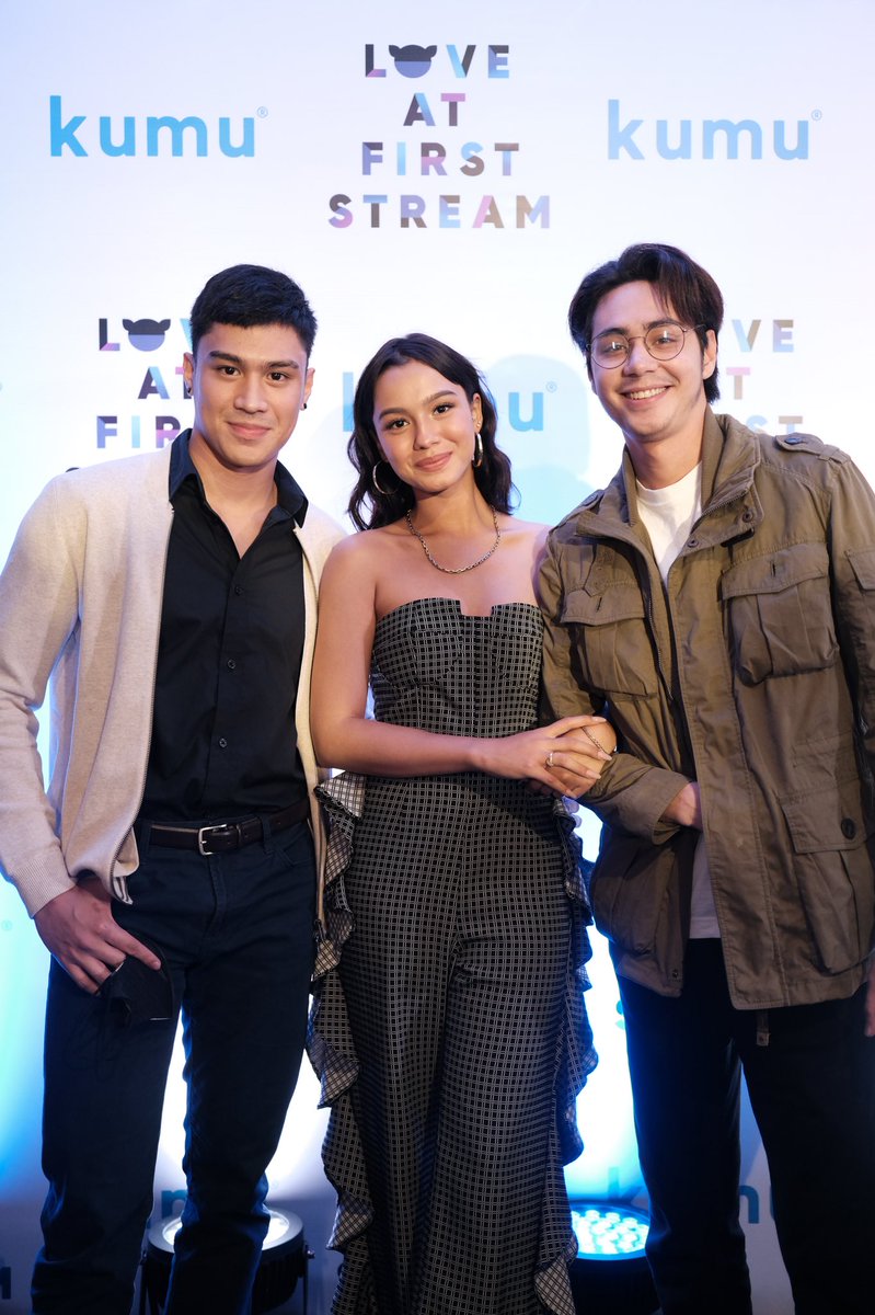 kumuPH's tweet photo. The visual squad! Our eyes are blessed. Missing you Kao! 

#LAFSBlueCarpet
#LAFSonkumu
#LoveAtFirstStream https://t.co/ezwJ6HqqJC