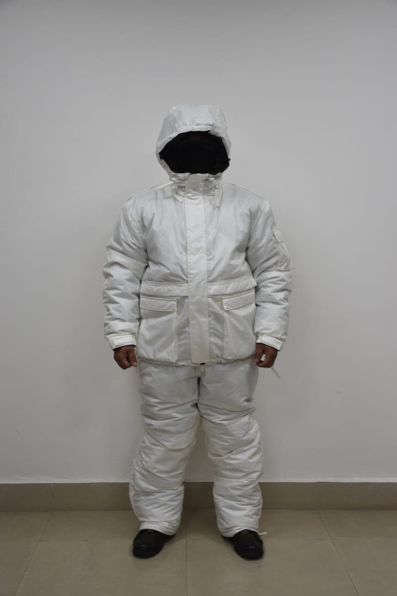 ANI's tweet photo. Extreme Cold Weather Clothing System (ECWCS) designed by Defence Institute of Physiology and Allied Sciences (DIPAS), DRDO Delhi https://t.co/41wLjlqDhp