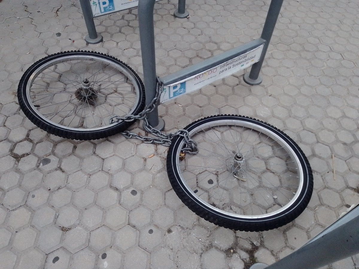 SOSterritorios's tweet photo. 🔴Infraestructuras para la #Sostenibilidad del @Ayto_Sevilla de la #Estación de #Nervión de #MetroDeSevilla.
Creemos que lo dice todo de esta #Ciudad pero ellos siguen con su #Campaña: "No olvides que cada cosa va #ASuSitio y ahora tiene premio".
No podemos decir más con menos... https://t.co/QYVklr8Nls