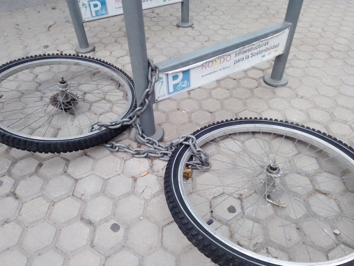 SOSterritorios's tweet photo. 🔴Infraestructuras para la #Sostenibilidad del @Ayto_Sevilla de la #Estación de #Nervión de #MetroDeSevilla.
Creemos que lo dice todo de esta #Ciudad pero ellos siguen con su #Campaña: "No olvides que cada cosa va #ASuSitio y ahora tiene premio".
No podemos decir más con menos... https://t.co/QYVklr8Nls