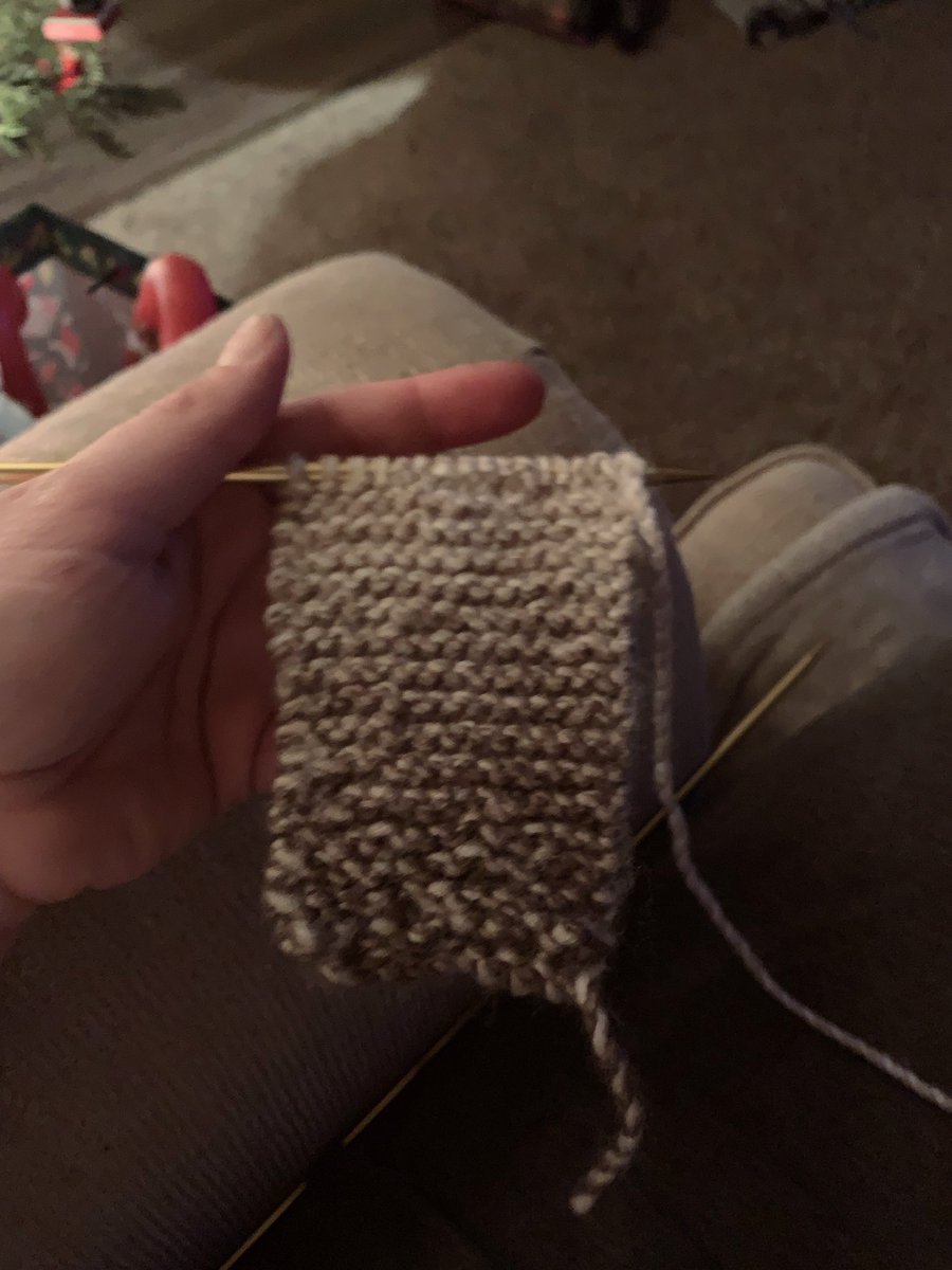 danicrossin's tweet photo. so i know this has nothing to do with ac but i’m very excited and i have already gone on and on to everyone in my life about this so i figured i’d post it here to give them a break 😅 i’m learning how to knit 🥺🥰 #actwt https://t.co/265qvaHtnI