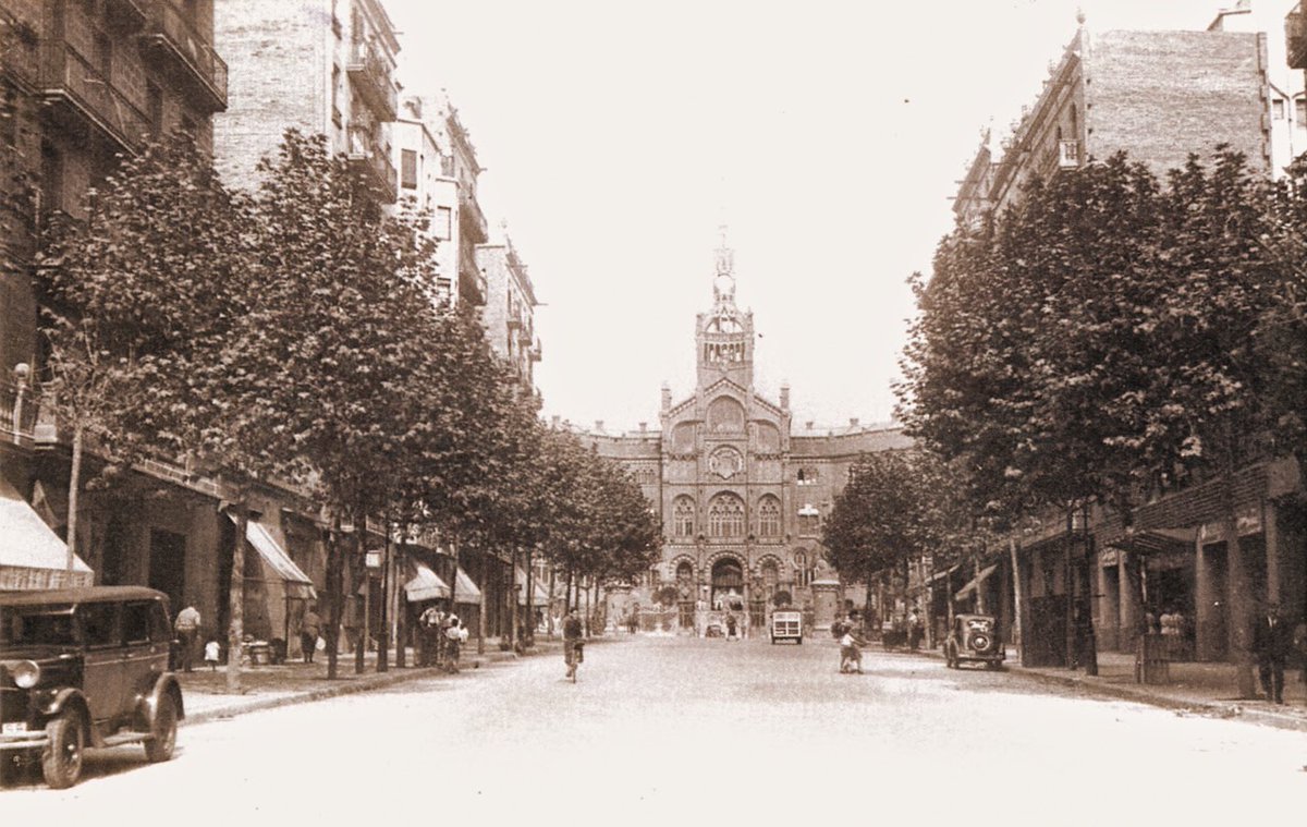 efemarq's tweet photo. El 1931 l'anomenaren per primer cop "#Avinguda de Gaudí". El plànol és de 1935. Després, el 1939, passà a anomenar-se "Avenida General Primo de Rivera", i des de 1962 es torna a dir "Avinguda de #Gaudí". Tot i que no hauria passat res si s'hagués dit "Avinguda de #Domènech". https://t.co/wdLjL5lgUF