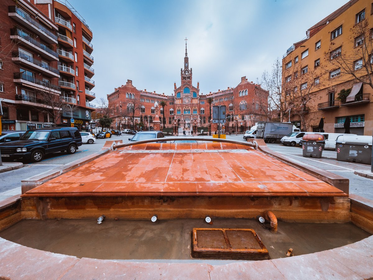 efemarq's tweet photo. I aquesta és la història de l'#Avinguda de Gaudí, que té un pare i no es pas Jaussely com es diu a molts llocs sinó que és l'arquitecte català Ferran #Romeu, i en aquest fil heu vist perquè. Ell la va concebre el 1903 i la va anar mantenint fins que fou una realitat el 1927. https://t.co/j4I54S2rTj