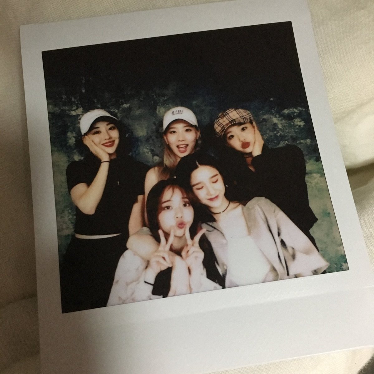 HeeJin France 🐰 tweet media
