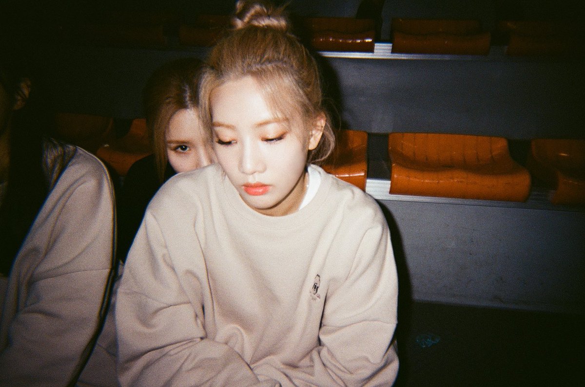 HeeJin France 🐰 tweet media