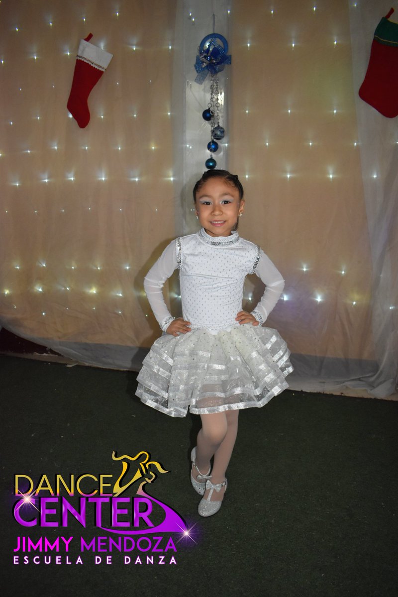 dancenter_jm's tweet photo. Estamos listos para el Curso Vacacional 2022 en Dance Center Jimmy Mendoza inf: 0993095306 , estamos ubicados en la 20 y PORTETE aceptamos niñas desde los 3 años de edad #jimmydancer #dancecenter #vacacional2022 #danza #Guayaquil https://t.co/JJcvoDQTfx