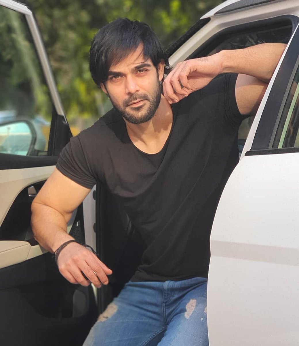 RaviAwana19's tweet photo. New look❤ #raviawana #newlook #causuals https://t.co/l5DfoqUo3n