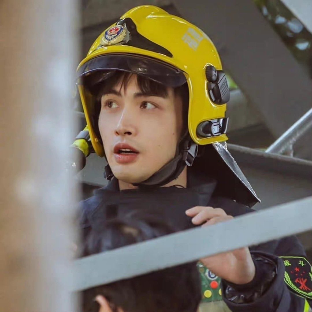 VinZhangGlobal's tweet photo. Brother Bin’s fresh face is 💙💙💙 #zhangbinbin for #UnstoppableBlue https://t.co/fKZxRSZWyR