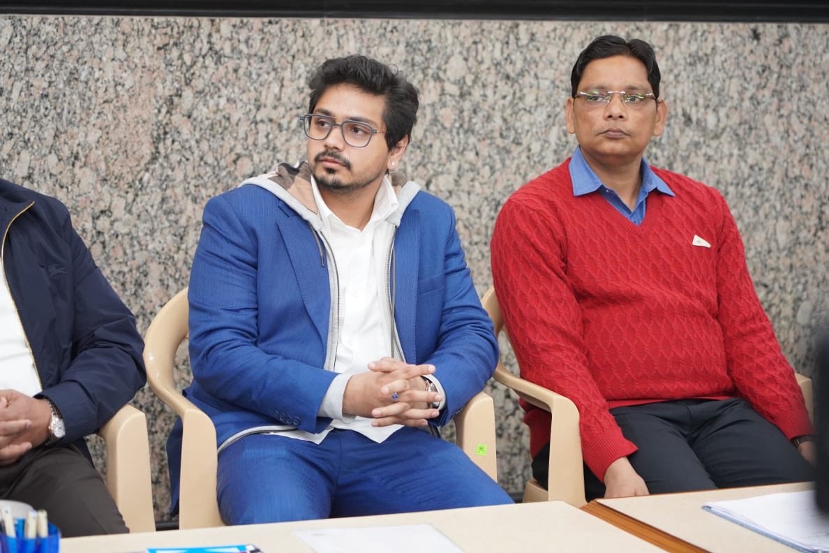 ramjigautambsp's tweet photo. आज सैकड़ों युवाओं  ने तमाम संगठनों को छोड़कर अपनी पार्टी बहुजन समाज पार्टी में वापसी की और यह संकल्प लिया कि 2022 मेंमाननीय Bahenji को पाँचवी बार मुख्यमंत्री बनाने के लिए तन मन धन से पार्टी को समर्थन  देने का संकल्प लिया.जयभीम जय भारत https://t.co/X5sfUuAXbD