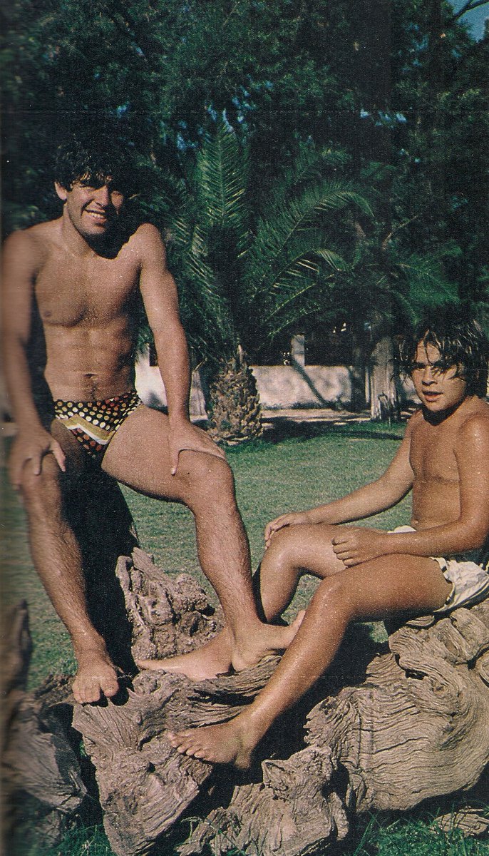 MaradonaPICS's tweet photo. -Como hermano es un fenómeno, es mi mejor amigo
-¿Pensás ser como Diego?
-No, nunca lo pensé. Porque mi hermano es un marciano. No se puede discutir https://t.co/2BjNzEzTYT