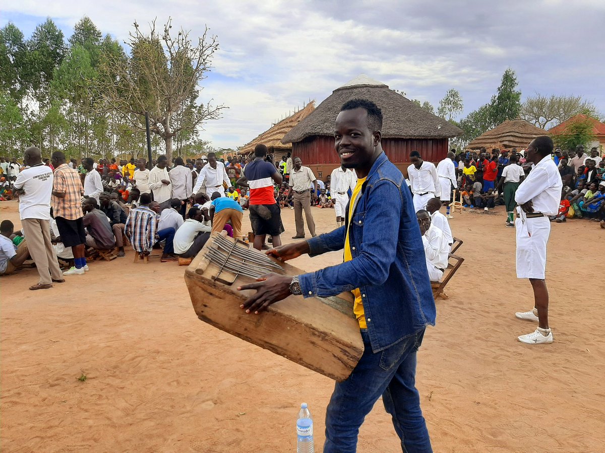 OkothhO's tweet photo. The @OkereCity community as a whole came together for the annual Okeme dance festival. Over 20 clubs performed at this event held on #BoxingDay. #TraditionCultureMusic. I love the spirit of this community, @OjokOkello_ keep the transformation going. https://t.co/dpuBFVtZ1F