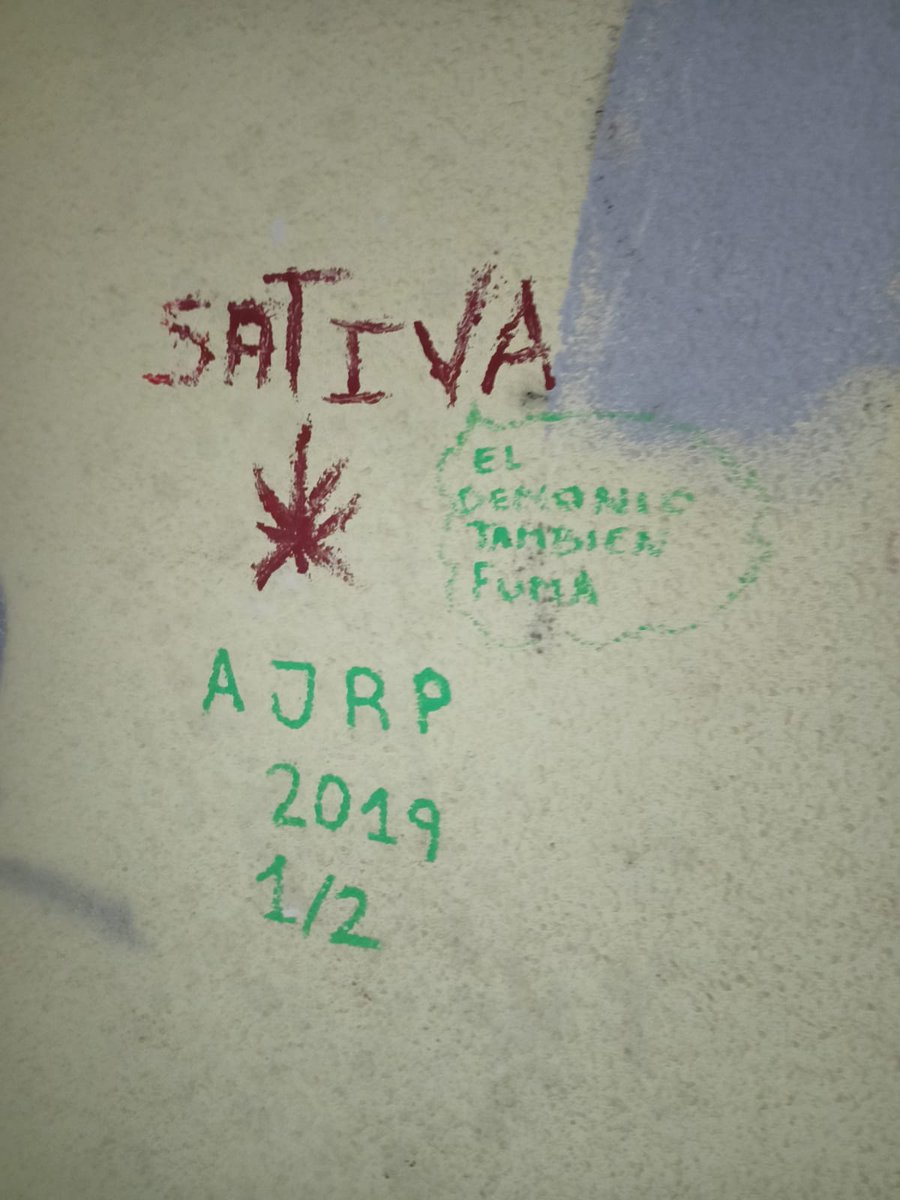 lospalomines37's tweet photo. Visto ayer en el sanaticas(primer museo de arte urbano del mundo) https://t.co/Lyf4NqCrMm