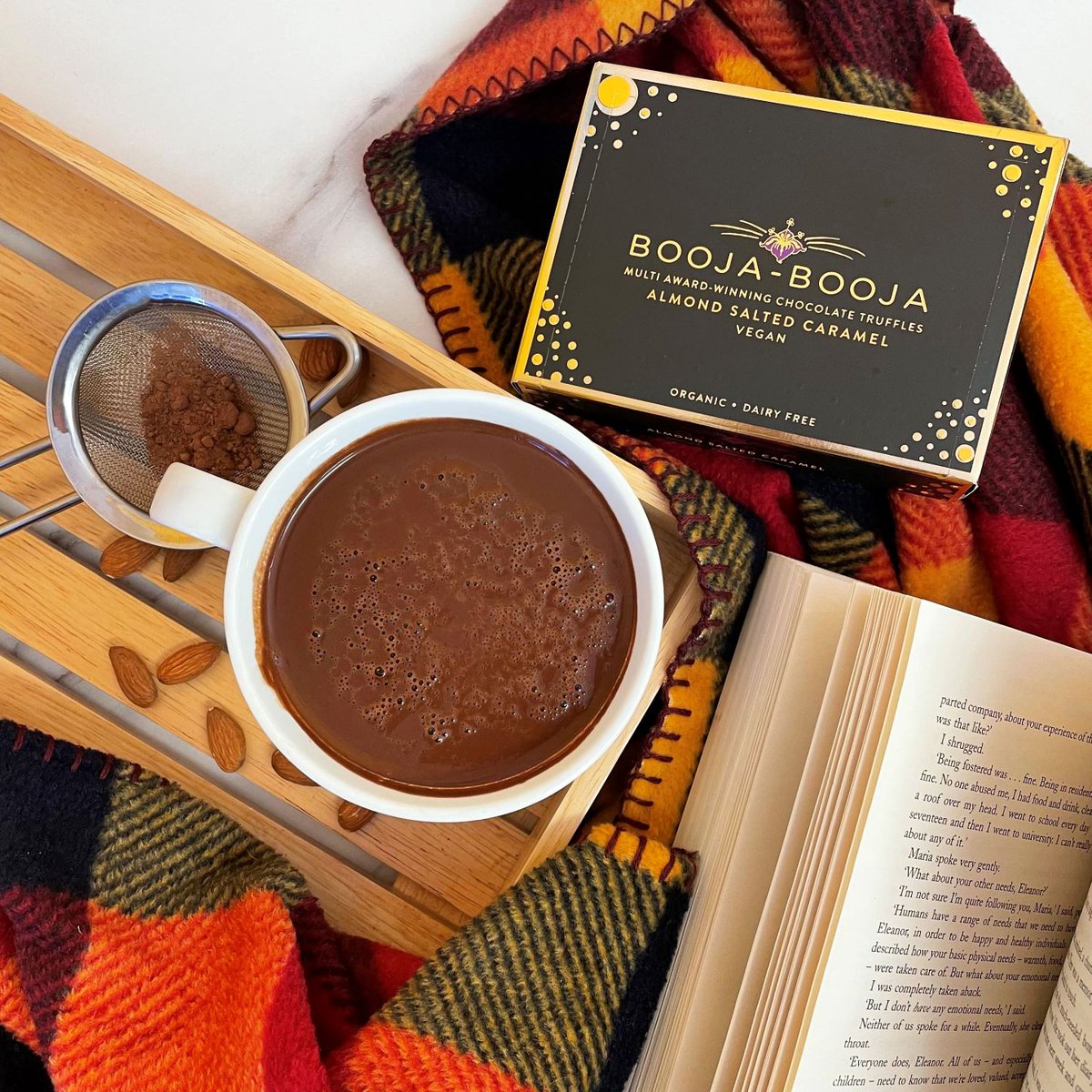 BoojaBooja's tweet photo. It's still the season of peace and goodwill, so we hope you're finding time to be good to yourself and to enjoy a peaceful #BoojaMoment or two.
#BoojaBooja #Vegan #Organic #DairyFree #GlutenFree #SoyaFree #FreeFrom #Chocolate #MeTime #TreatYourself #Christmas https://t.co/bKxBBW40qB