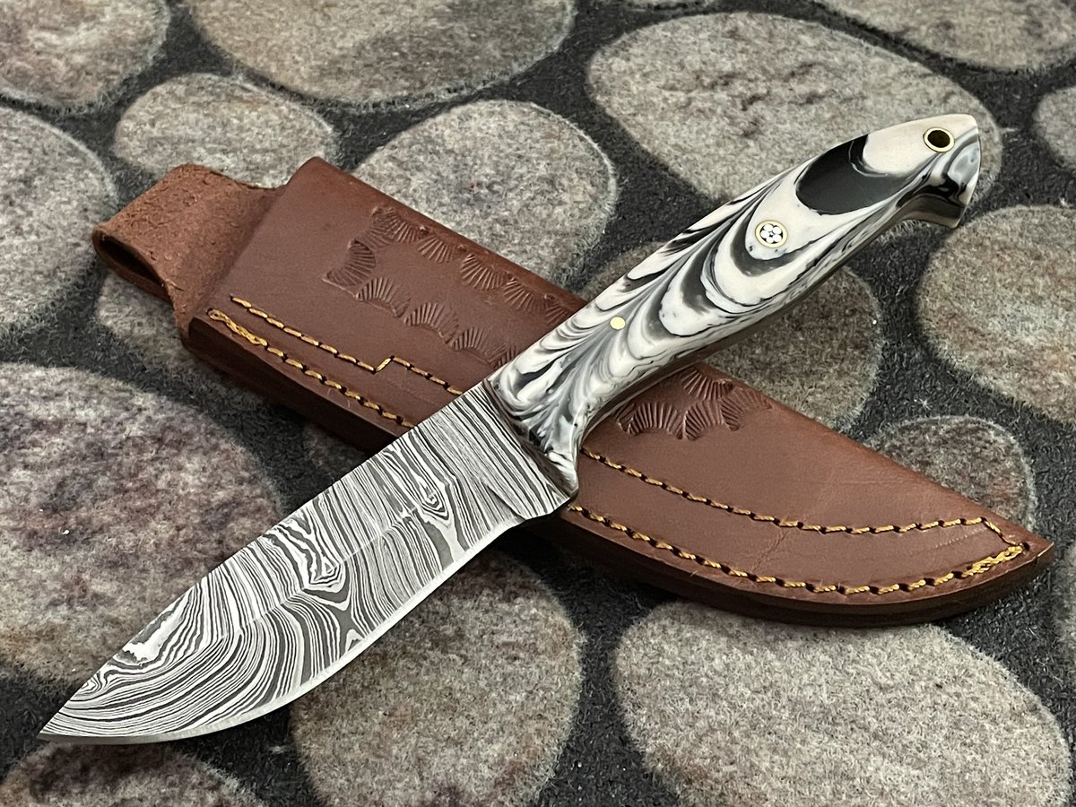 KnivesOutCanada's tweet photo. https://t.co/jtDeDFmb0W

KOC 7047 Handmade Damascus Steel Skinning Bushcraft Knife

#knife #KnivesOut #knivesoutcanada #Damascus #holidaygift #edc #survival #hunting  #handmade #SmallBusiness #skinningknife https://t.co/yOXgPuQQJT