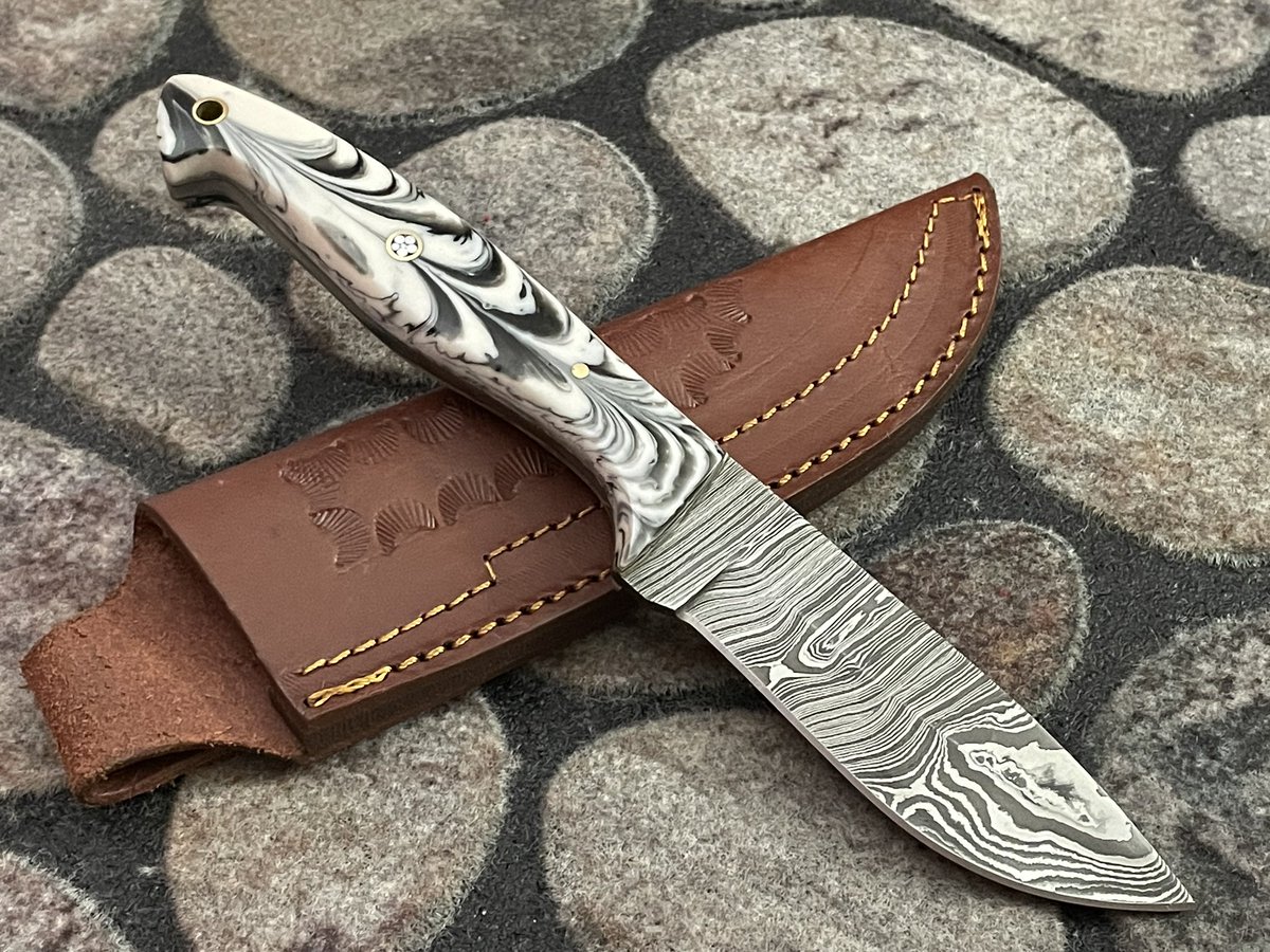 KnivesOutCanada's tweet photo. https://t.co/jtDeDFmb0W

KOC 7047 Handmade Damascus Steel Skinning Bushcraft Knife

#knife #KnivesOut #knivesoutcanada #Damascus #holidaygift #edc #survival #hunting  #handmade #SmallBusiness #skinningknife https://t.co/yOXgPuQQJT