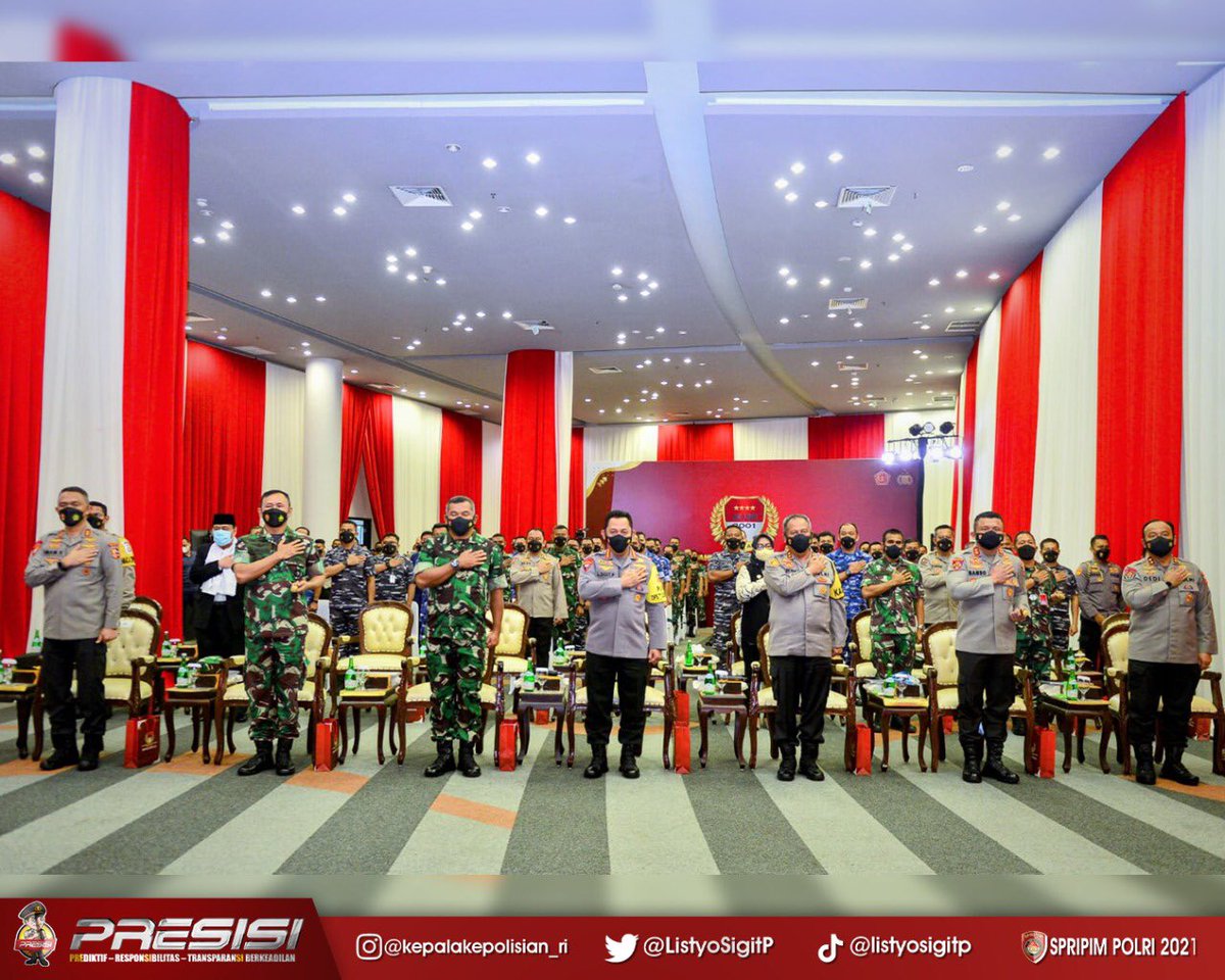 Saya mengapresiasi sinergisitas yang dibangun Akabri 2001 dalam kegiatan 20 tahun bakti untuk negeri, salah satunya adalah pembangunan dan renovasi 11 tempat ibadah. Hal tersebut merupakan wujud komitmen TNI-Polri dalam menjaga keberagaman dan kebebasan beragama di Indonesia.