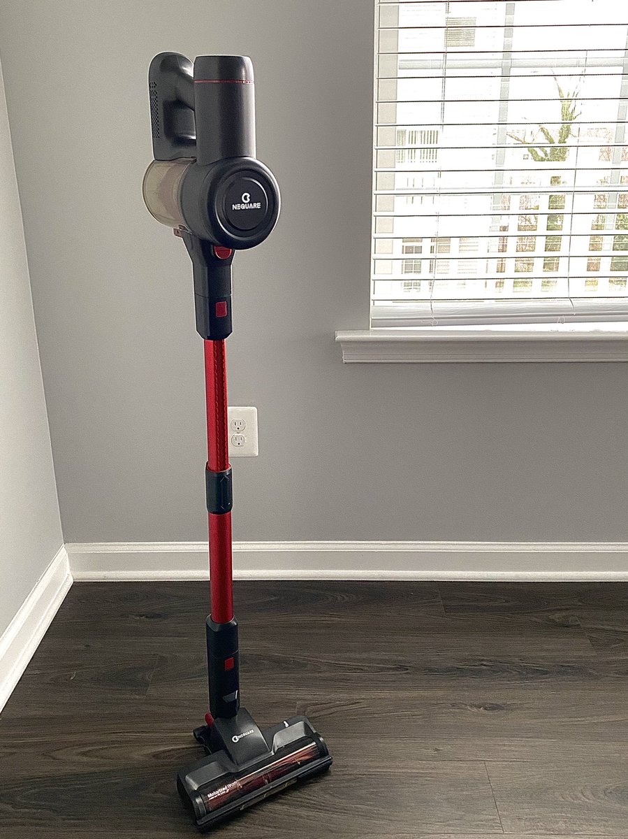 simonesvintage's tweet photo. Ok, so you want a Dyson, but don’t want to spend $600.... 

This is it. Lol

$95. https://t.co/tIGP3dorbi