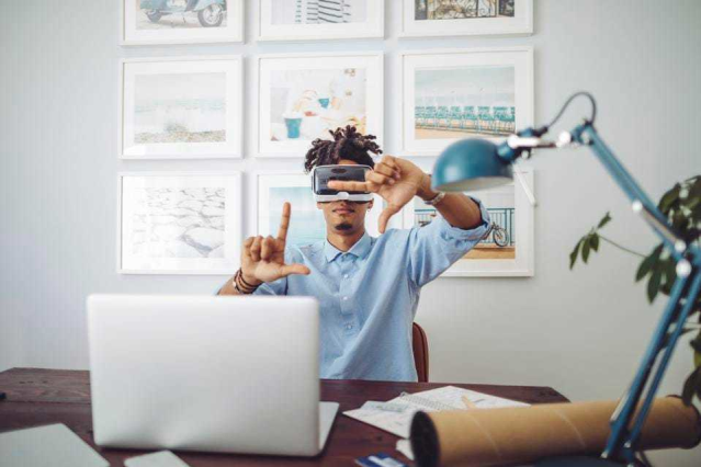 IOT_Solution's tweet photo. Video team meetings: Boringggggg. #XR team meetings: Awesome. Companies like The Wild are doing a great job of using our network to make the worst parts of #remotework so much better. https://t.co/0rbWT4RmDd https://t.co/HIoX1PSlqv