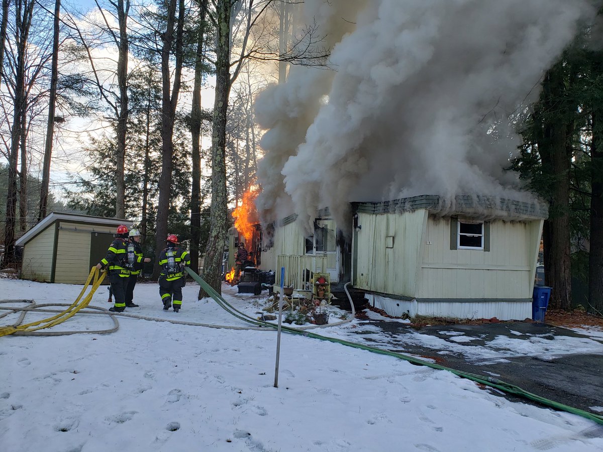 KeeneFire's tweet image. @KeeneFire fire crew's and mutual aid units responded to this trailer fire this afternoon in the Tanglewood Trailer Park. Cause of fire under investigation and no injuries reported. Mutual Aid crew's also covered Keene and responded to other calls while covering. @Firemutualaid