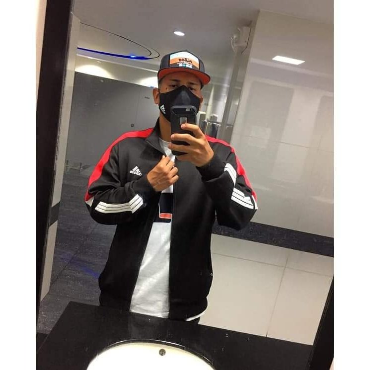 Mogolllon46VR's tweet photo. #NuevaFotoDePerfil https://t.co/i7ewrl9c0A