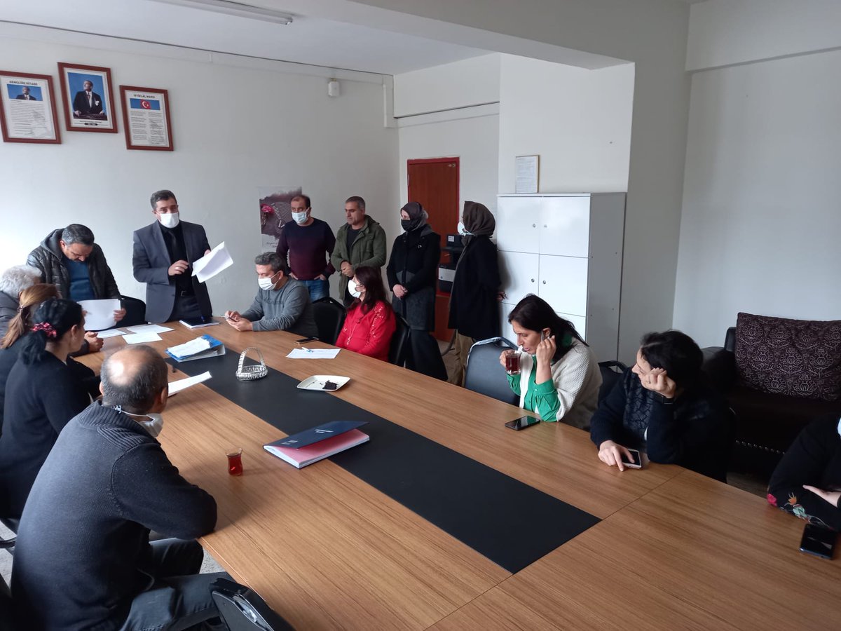 SMFSafiturk's tweet photo. 2021-2022 Eğitim Öğretim yılı Mevsimlik Tarım İşçileri(MTİ) ile ilgili ilk bilgilendirme toplantımız gerçekleştirildi.
@sanliurfammem63 
@KarakopruM 
@SamtiKur https://t.co/RAHpEFdVWR