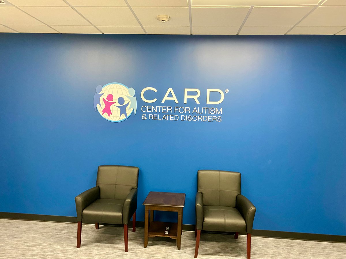 SignCraftTexas's tweet photo. Thank you, @centerforautism Pearland, for trusting us with your wall sign. It's the perfect way to display your name for all to see when they first enter your building. 

#businesssigns #signmaker #commercialsigns #signshop #advertisingsigns #storesigns #Lobbysign https://t.co/1ZfvUcdyK8