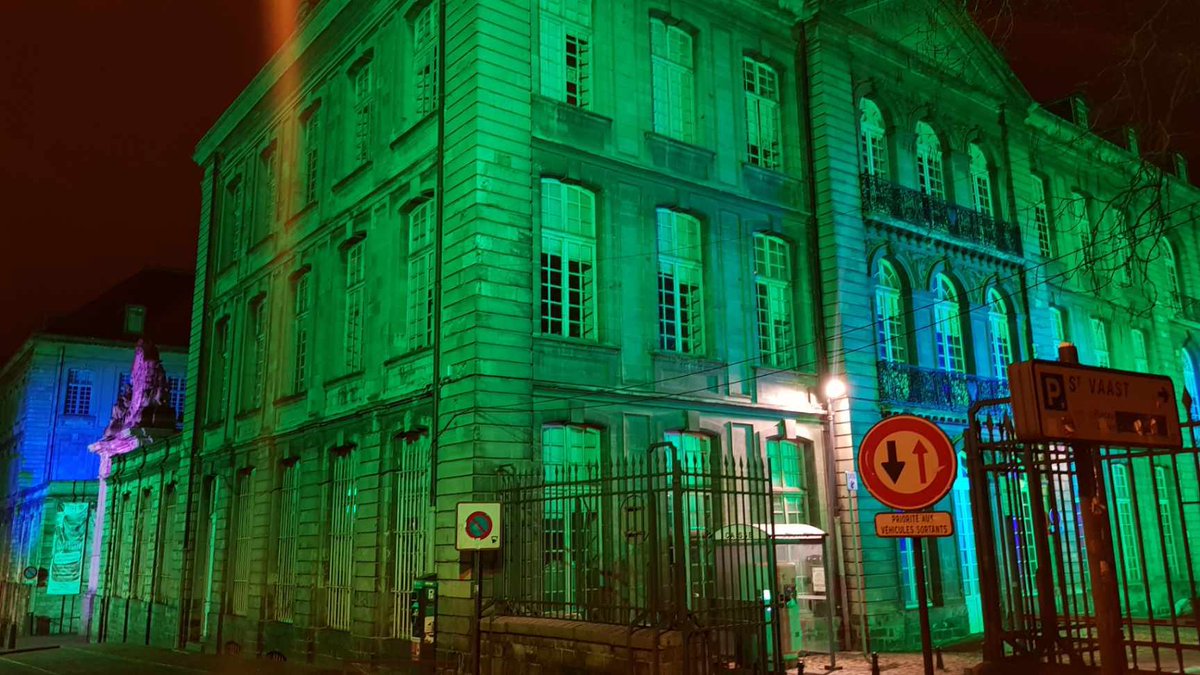 La magie #NoelArras grâce aux nombreuses illuminations ✨

Que ce soit le #Beffroi, l’église Saint-Jean-Baptiste ou le Palais de l’abbaye #SaintVaast, tous brillent pour notre plus grand plaisir !❤️

Profitez-en encore quelques jours🤩

©️Illuminations d’#Arras par <a href="/oneeventslive/">♪ One events Live ♪</a>