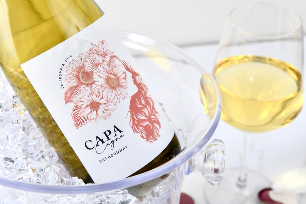 CapaCagna's tweet photo. Who needs champagne when you can have chardonnay! Can't believe this year is almost over. I'm ready for 2022, are you?? 

#chardonnay #wineoclock #newyears https://t.co/26QBqQilJf