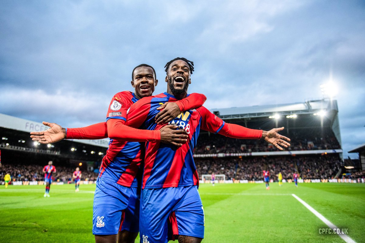 Jeffrey_Schlupp's tweet photo. Enjoyable afternoon! ❤️💙 @CPFC https://t.co/X8jZS2OTlU