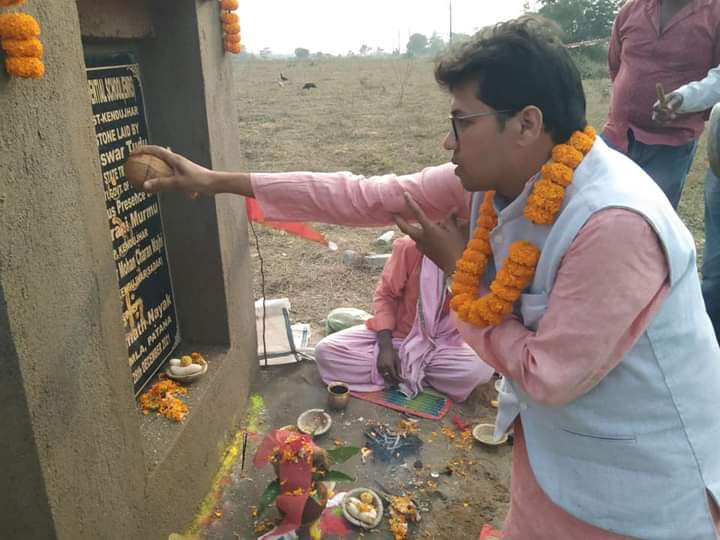 anshuman_sabuja's tweet photo. Foundation stone of Eklavya Model Residential School laid by Central Minister Shri Biseswar Tudu at Udaypur village .Thanks @narendramodi https://t.co/5DfjLJxXra