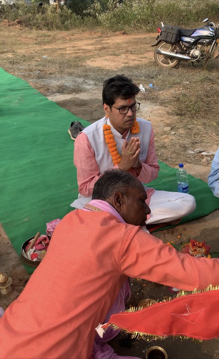anshuman_sabuja's tweet photo. Foundation stone of Eklavya Model Residential School laid by Central Minister Shri Biseswar Tudu at Udaypur village .Thanks @narendramodi https://t.co/5DfjLJxXra