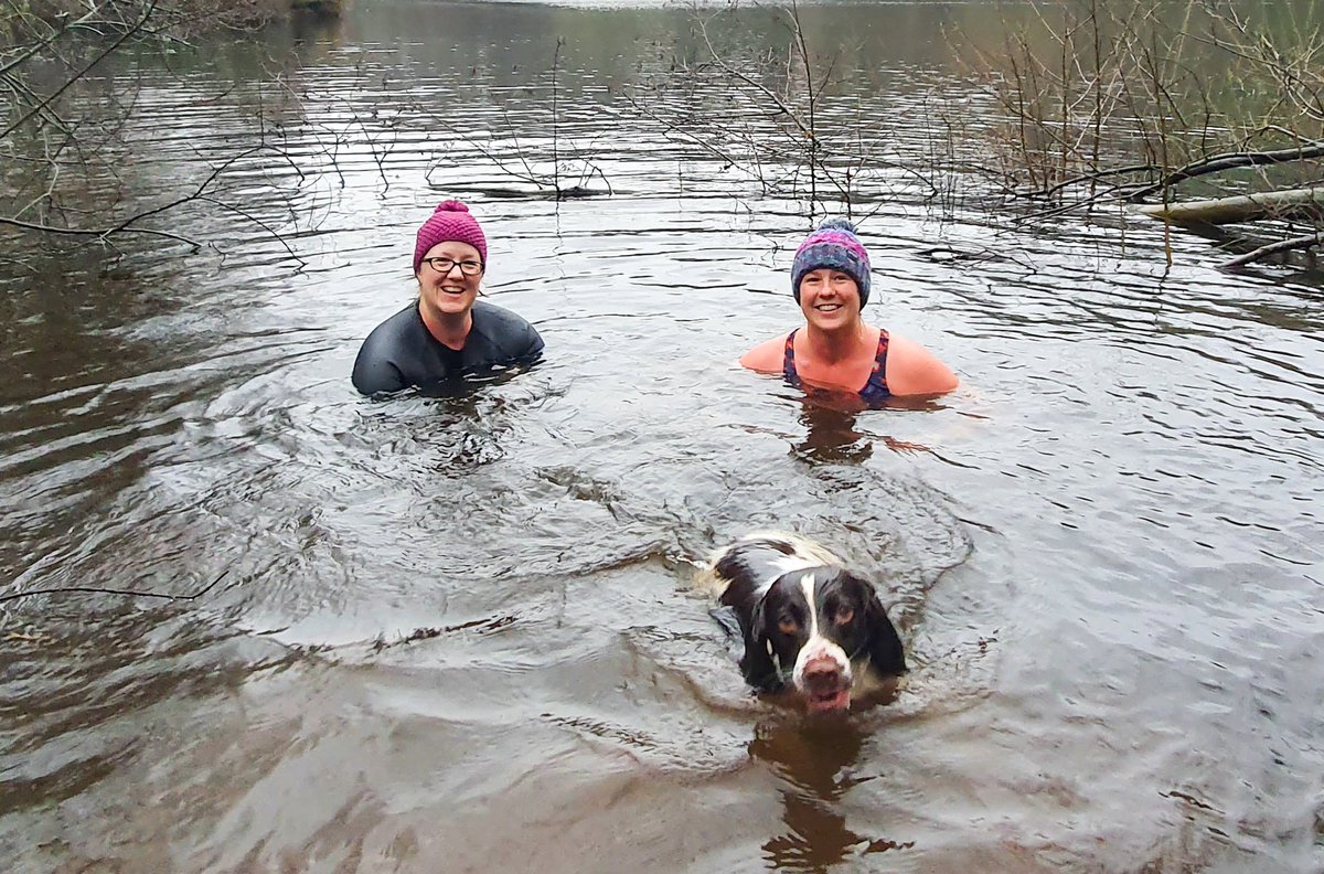 Took my sister out for a wintery dip #Christmasswim
