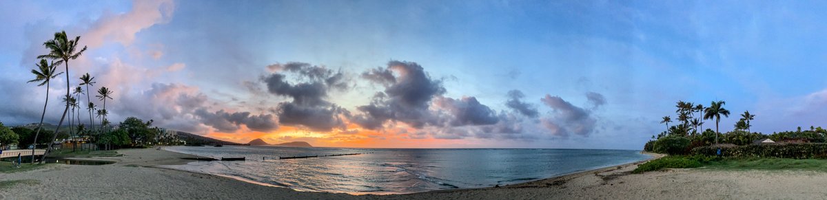 ilind's tweet image. Tuesday morning panorama at dawn. Waialae Beach Park, Honolulu, Hawaii.
