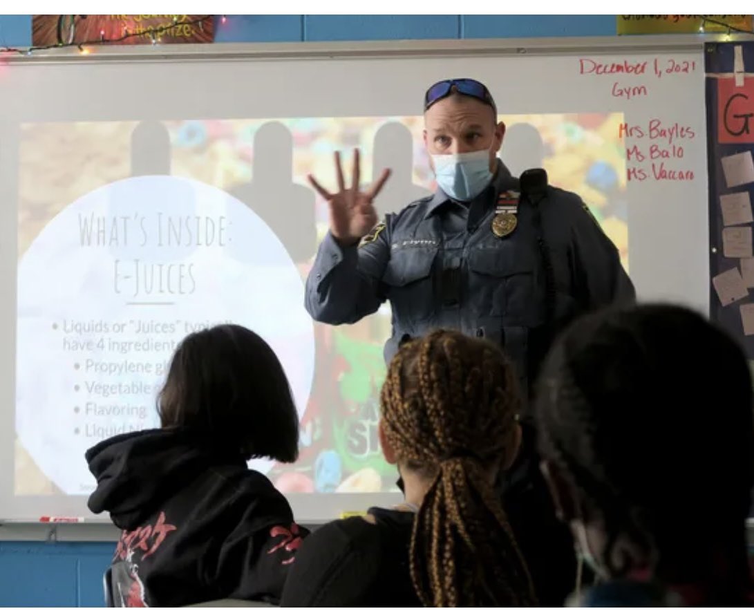 gerribayles123's tweet photo. So proud to have the DARE program in our fifth grades in Brick! Officer Sean Flynn teaching about the dangers of vaping to my 5th grade class in Lanes Mill. This was a part of their regular DARE class and featured in today’s Asbury Park Press! #SayNoToDrugs #Coltsup #Ourkidscount https://t.co/00MyHWSrpc