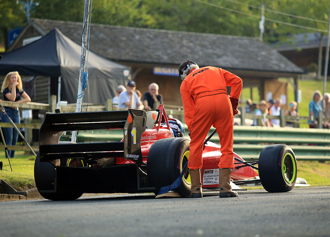 RobMacShots's tweet photo. Wallace Menzies winning the run off at Prescott in four photos 📷🍾 @bigstones @PrescottHClimb @Speed_Hillclimb #Motorsport https://t.co/HTWK2IEZJl