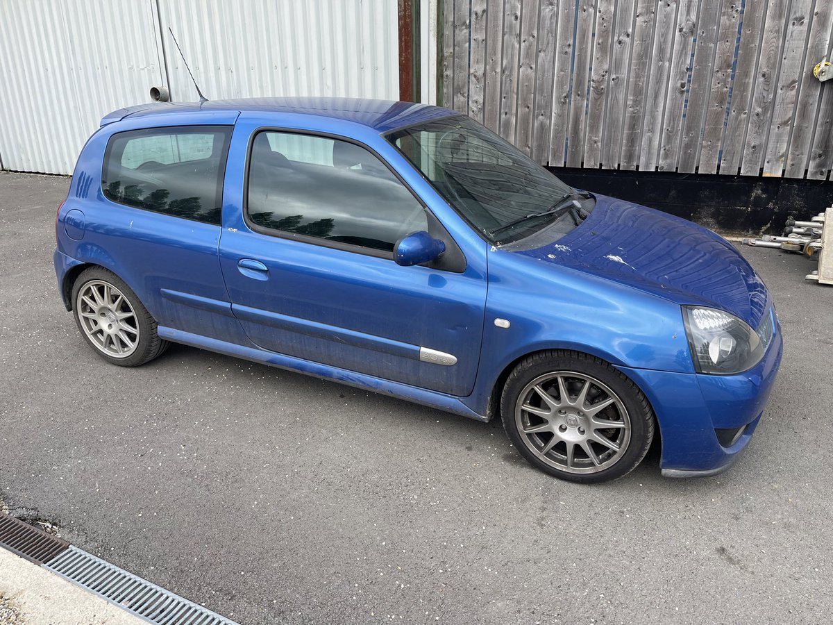 perfectionvalet's tweet image. A very popular car from this year, and rightly so, was this little Renault Clio Cup. Having never received a ‘Detail’ it was completely transformed.. All in a day. #pv2021