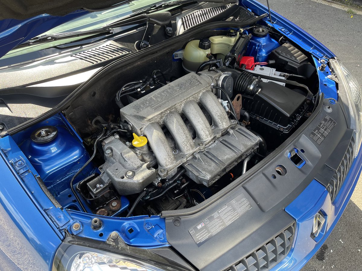 perfectionvalet's tweet image. A very popular car from this year, and rightly so, was this little Renault Clio Cup. Having never received a ‘Detail’ it was completely transformed.. All in a day. #pv2021