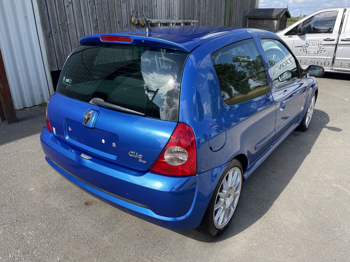 perfectionvalet's tweet image. A very popular car from this year, and rightly so, was this little Renault Clio Cup. Having never received a ‘Detail’ it was completely transformed.. All in a day. #pv2021