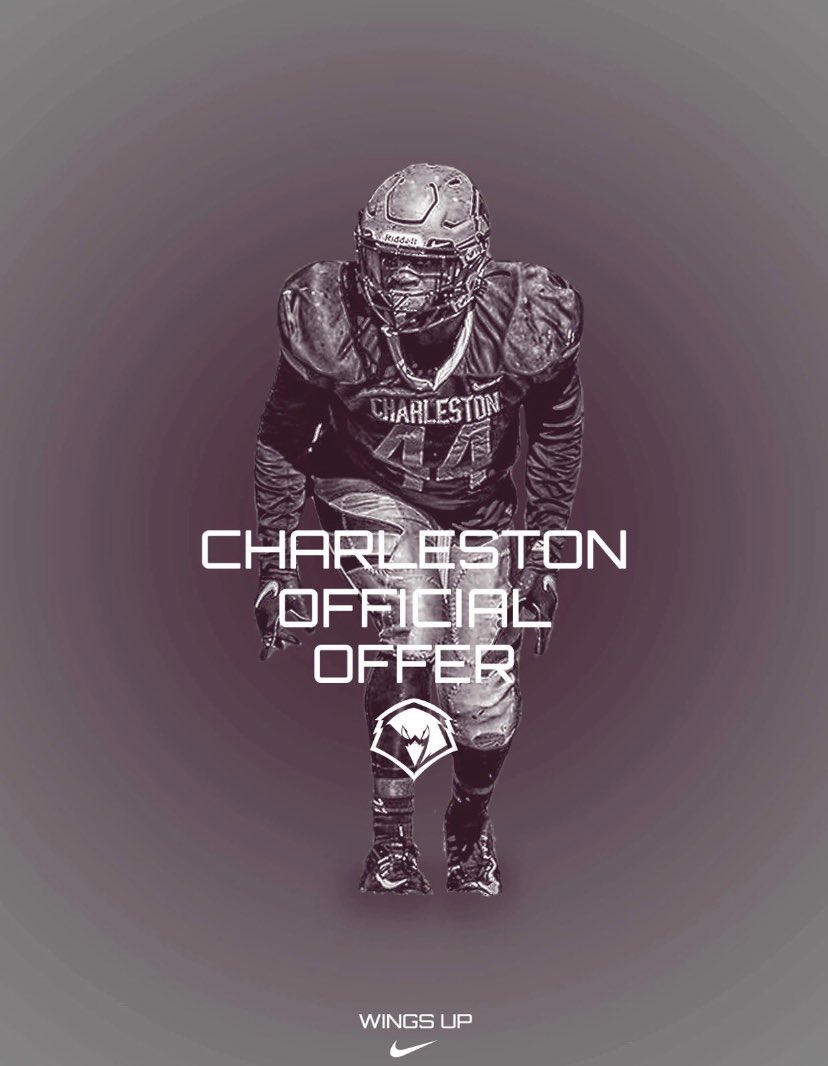 LeshonCrenshaw's tweet photo. After a great talk with @_JackGammon I’m very blessed to receive a opportunity to play at University of Charleston! https://t.co/OokK4eH8w2