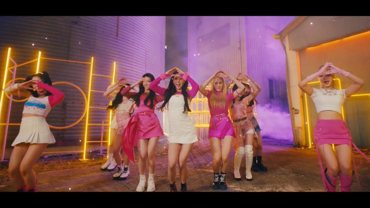 KEP1FOLDER's tweet photo. wa da da mv teaser out now https://t.co/IcbSORq5Rz